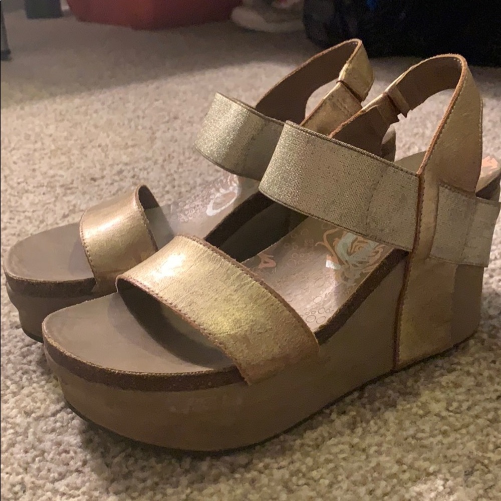 OTBT Gold wedges